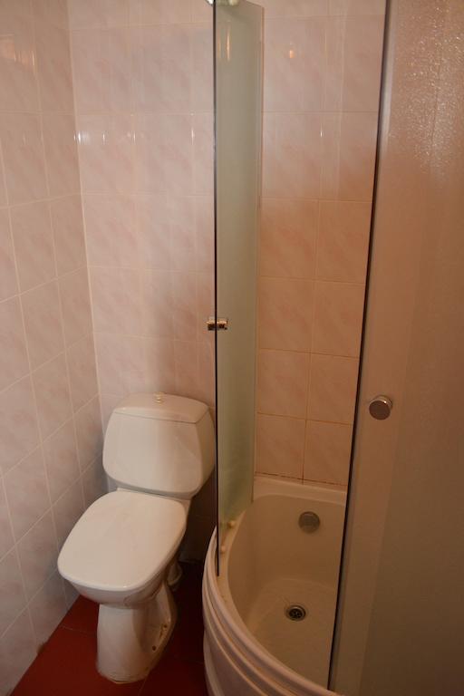 Viesu Nams Klanas Hotel Engure Ruang foto